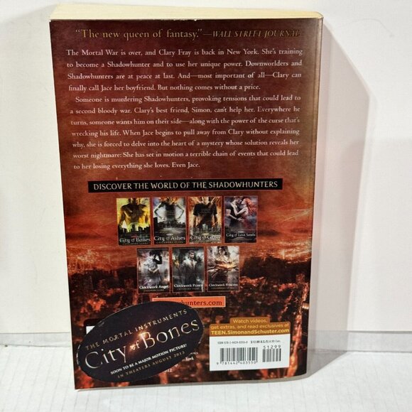 City of Fallen Angels book - Picture 3 of 3